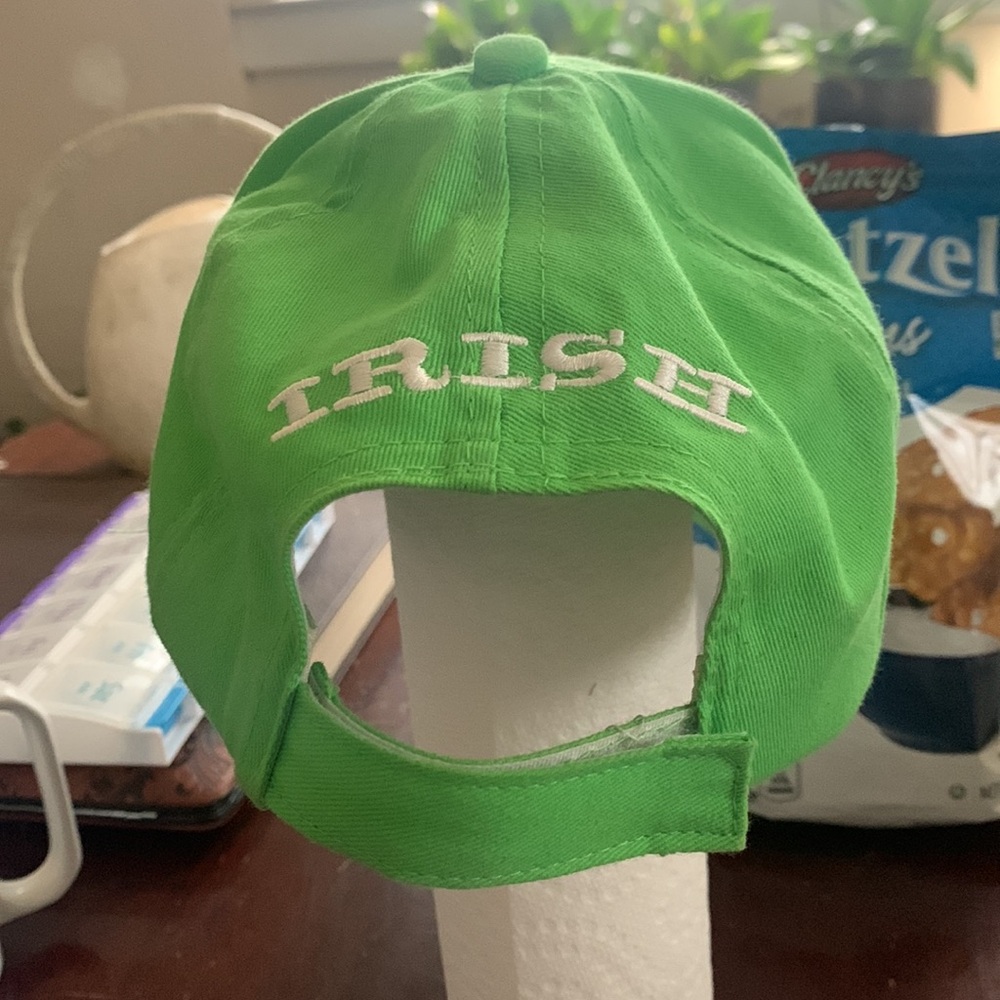 Irish shamrock ☘️ cap with Velcro closure. Irish embroidery on the back. - Picture 2 of 3